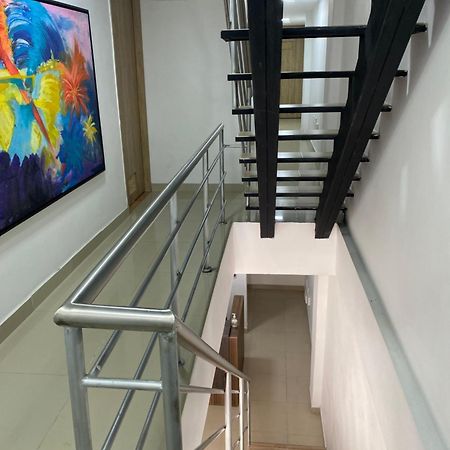 110 Loft Aparthotel Cali Kültér fotó
